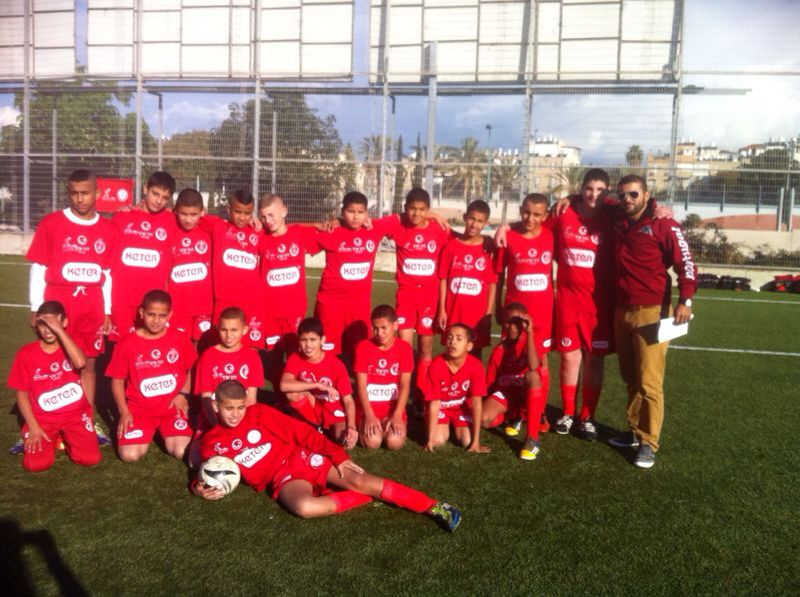  بالصور: فريق مدرسة الجواريش بالرملة يفوز بكأس دوري الشتاء 